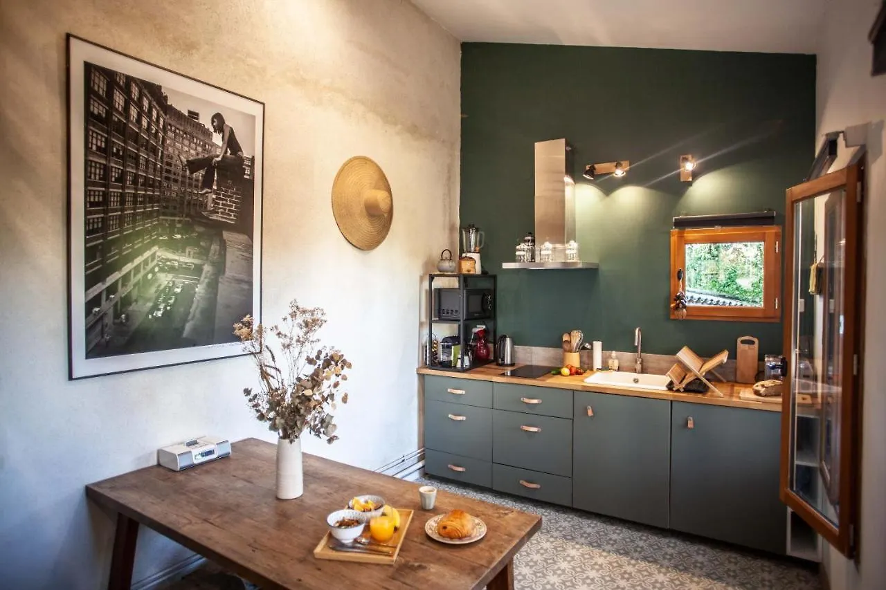 LYONEST chambre d'hôtes Alojamento de Acomodação e Pequeno-almoço Lyon
